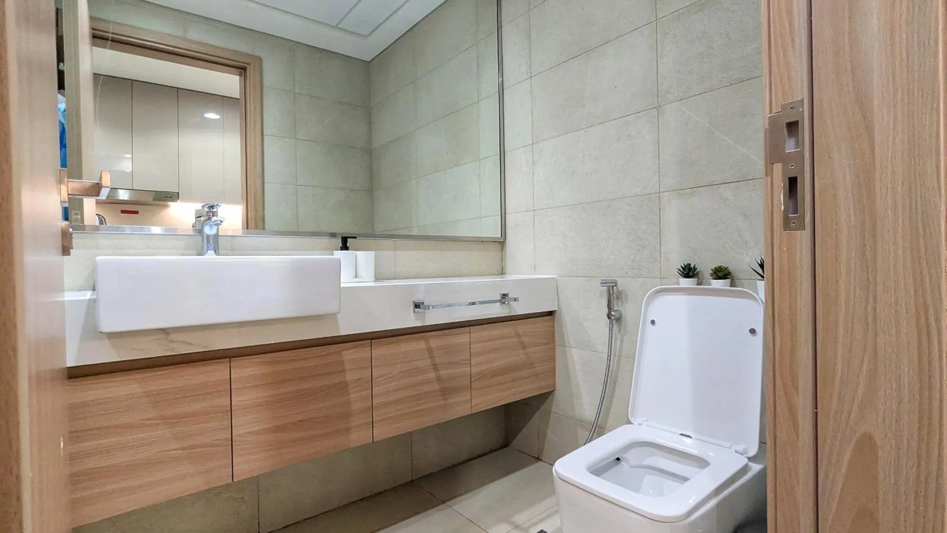Fully Furnished Modern Studio Apartment Nearby Meydan Racecourse Dubai