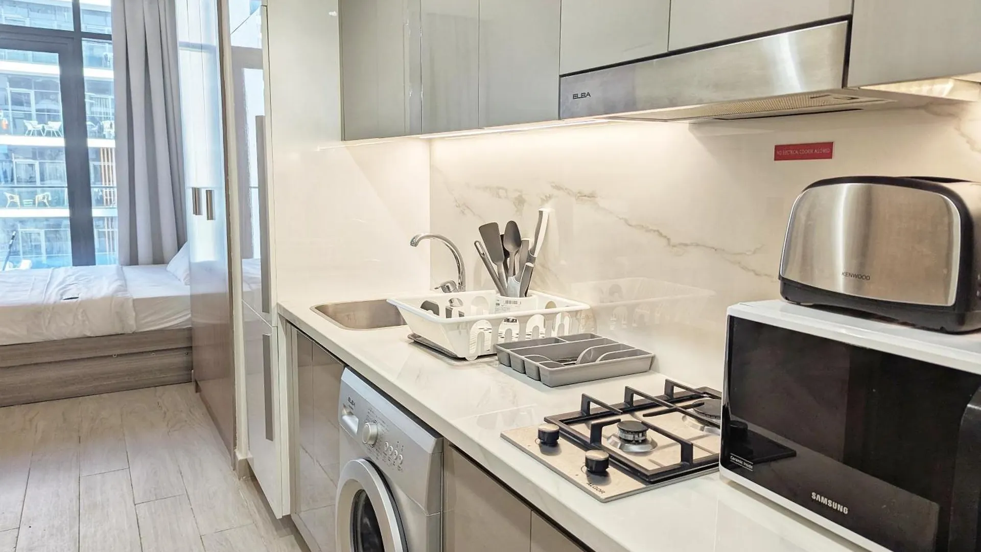 Fully Furnished Modern Studio Apartment Nearby Meydan Racecourse ドバイ