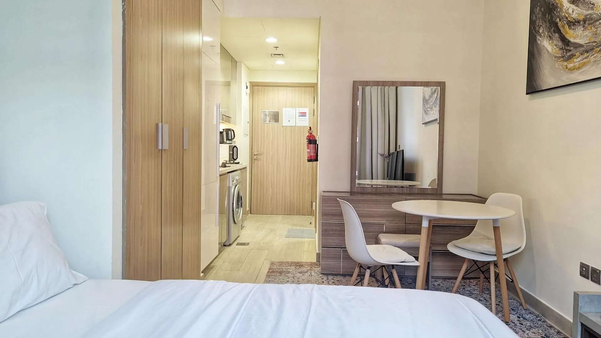 Fully Furnished Modern Studio Apartment Nearby Meydan Racecourse ドバイ